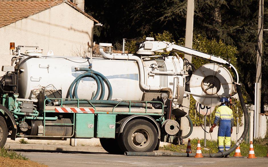 tuyau débouche canalisation Maurepas